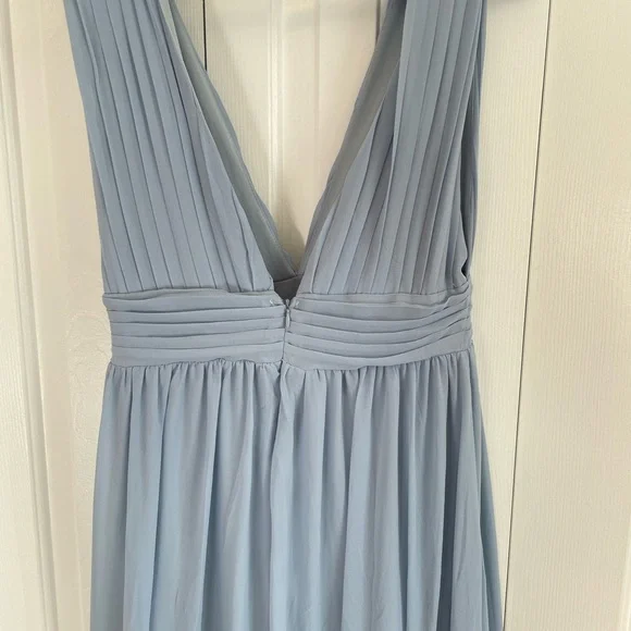 Light Blue Plunging V-Neck Bridesmaid/ Wedding guest Dress - Picture 4 of 5